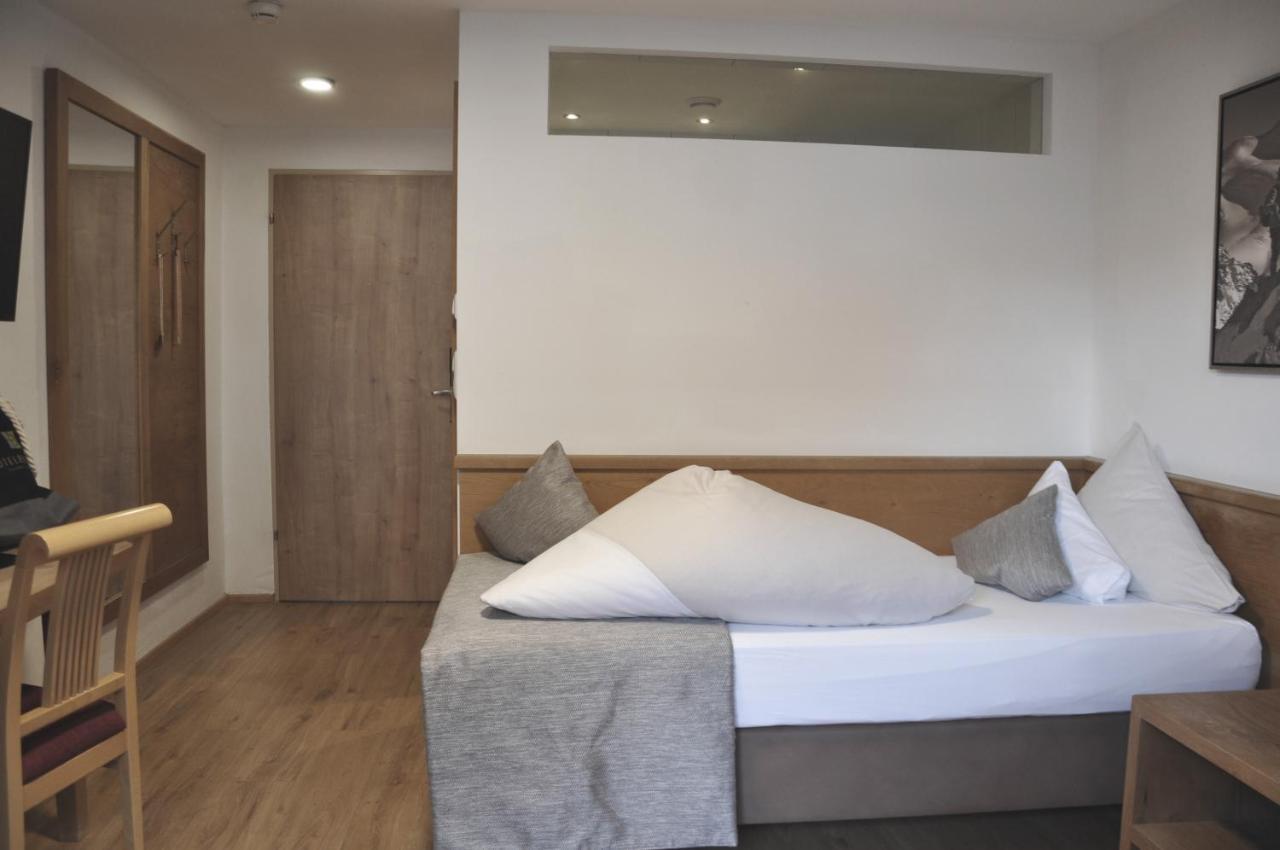 Economy Single Room,1327930013:JPEG