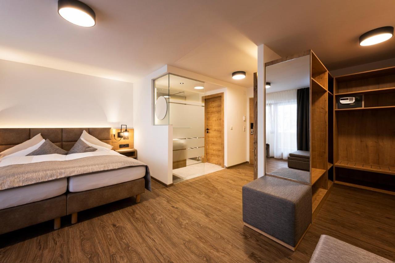 Double Room Alpine Style with Glacier View,937966249:JPEG